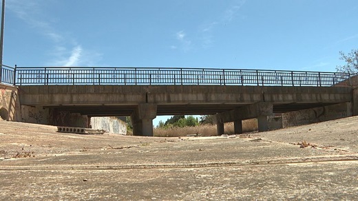 A partir del puente de Aguacaballos el río está canalizado REPOR